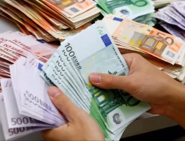 Ακατάσχετος λογαριασμός: Αυξάνεται το όριο των 1.250 ευρώ